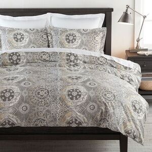 Pottery Barn Jacquelyn medallion organic sateen full queen  duvet cover